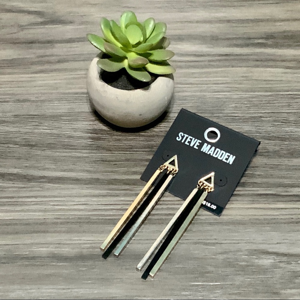 New Pair Steve Madden Dangled Pierced Earrings